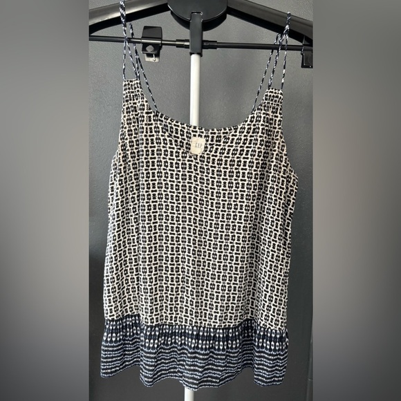 GAP Tops - GAP Black, White, and Blue Patterned Flowy Sleeveless Top